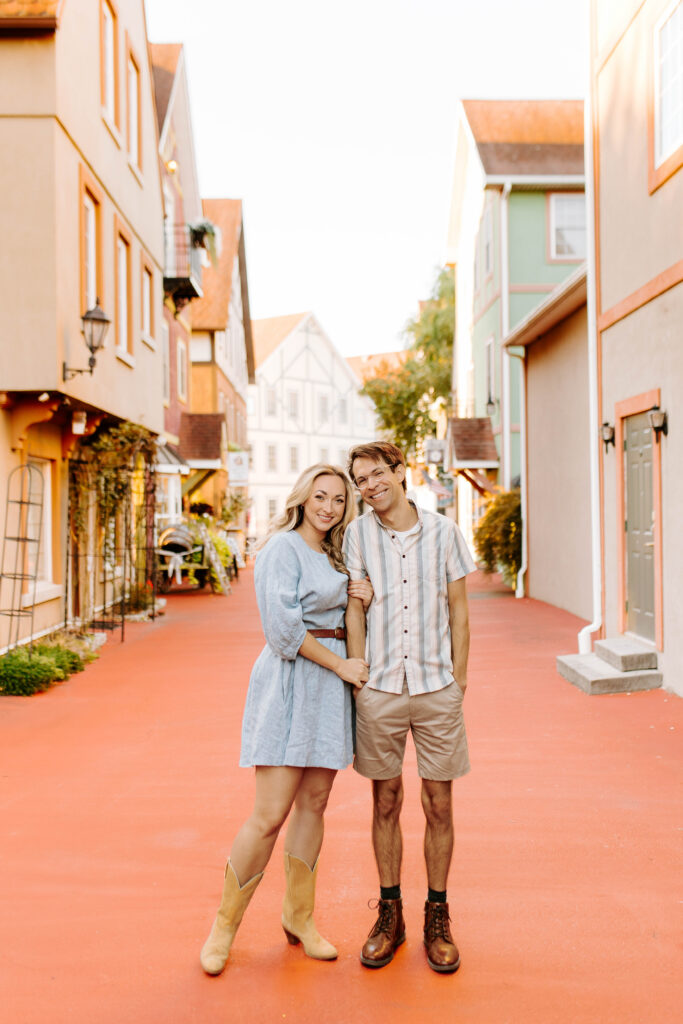 Couples Portraits in Stoudburg Village in Reinholds Pennsylvia, Couples Photography in Pennsylvania, Utah Traveling Wedding Photographer